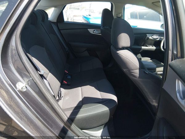 2023 KIA FORTE LXS — I8