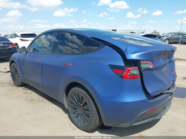 2020 TESLA MODEL Y — I3