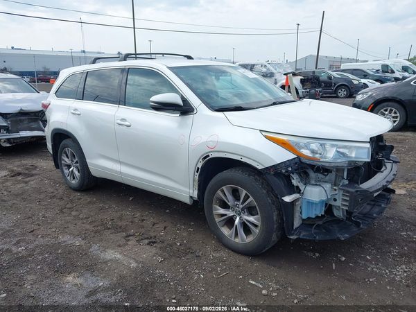2016 TOYOTA HIGHLANDER LE PLUS V6