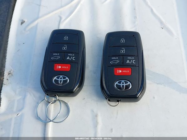 2025 TOYOTA BZ4X XLE — I11