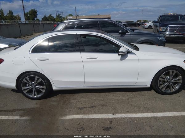 2017 MERCEDES-BENZ C 300 C300