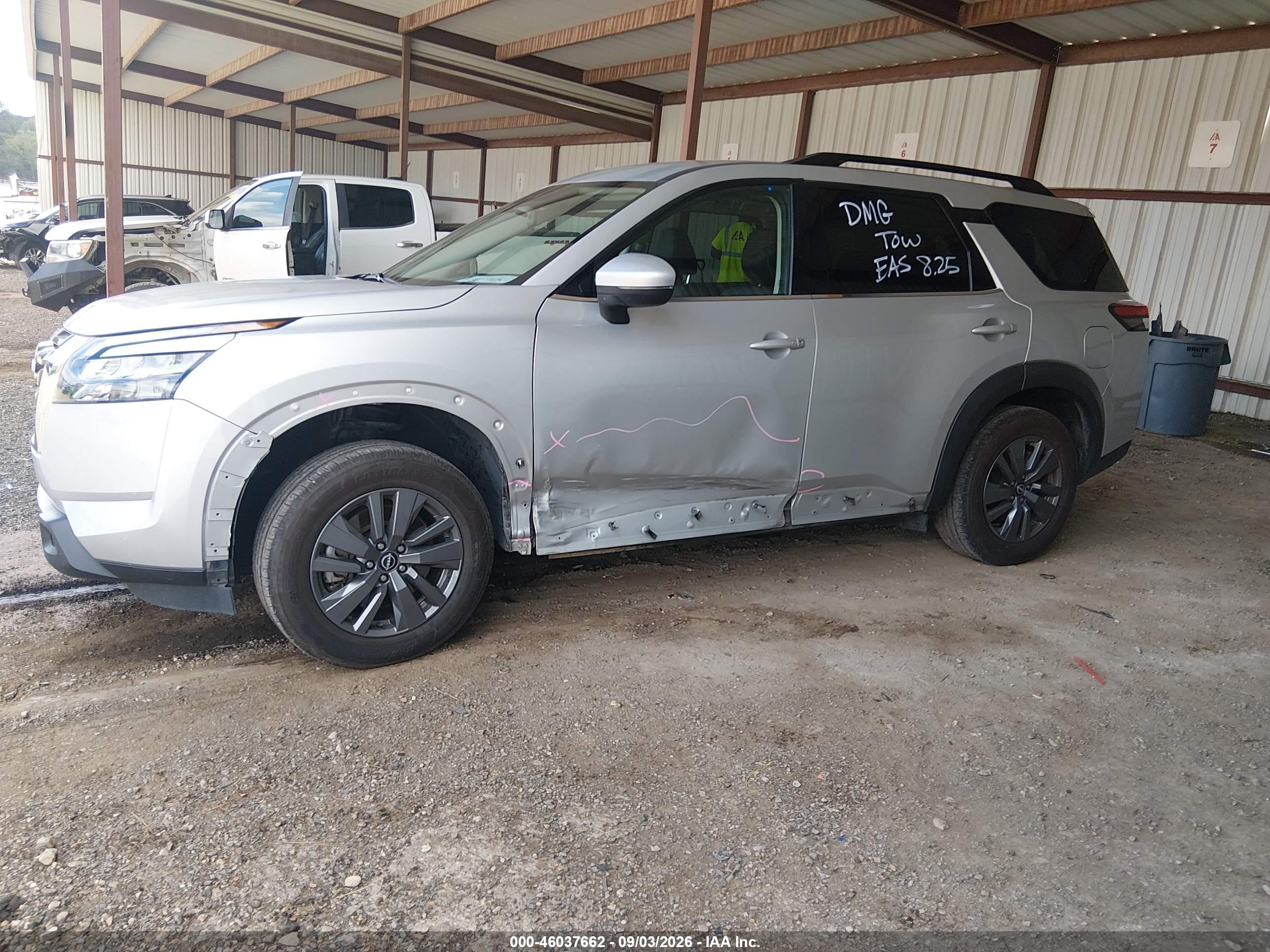 2025 NISSAN PATHFINDER SV FWD