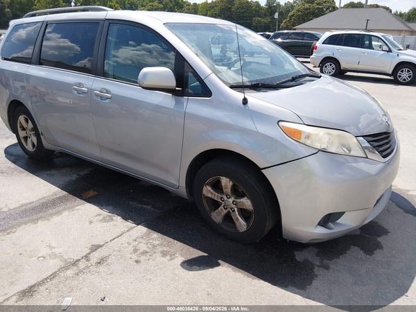 2012 TOYOTA SIENNA LE V6 8 PASSENGER — I1