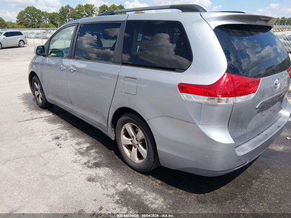 2012 TOYOTA SIENNA LE V6 8 PASSENGER — I3