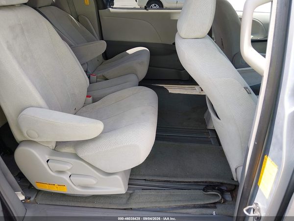 2012 TOYOTA SIENNA LE V6 8 PASSENGER — I8
