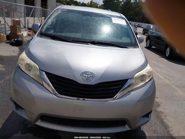 2012 TOYOTA SIENNA LE V6 8 PASSENGER — I115