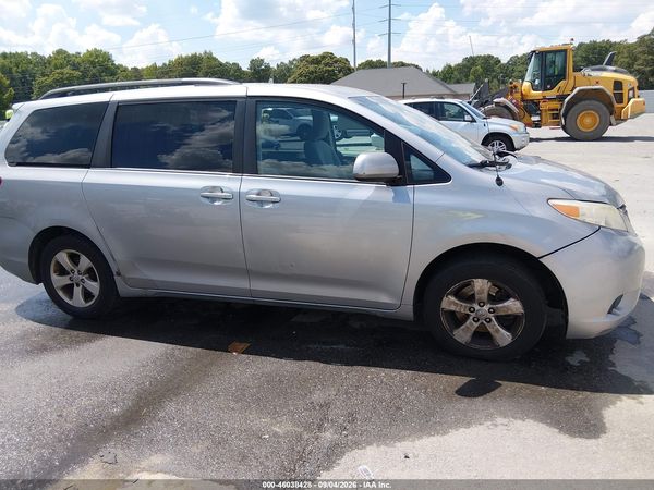 2012 TOYOTA SIENNA LE V6 8 PASSENGER — I116