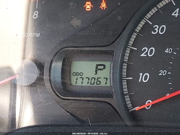 2012 TOYOTA SIENNA LE V6 8 PASSENGER — I118