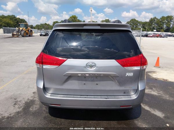 2012 TOYOTA SIENNA LE V6 8 PASSENGER — I119
