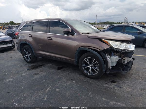2017 TOYOTA HIGHLANDER LE — I1