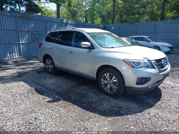 2019 NISSAN PATHFINDER SV — I1