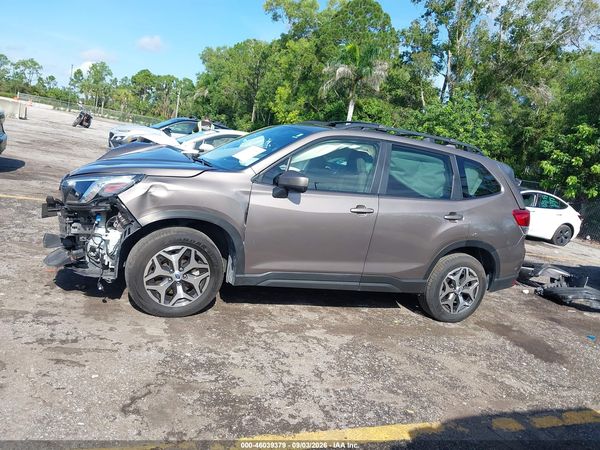 2023 SUBARU FORESTER PREMIUM — I117
