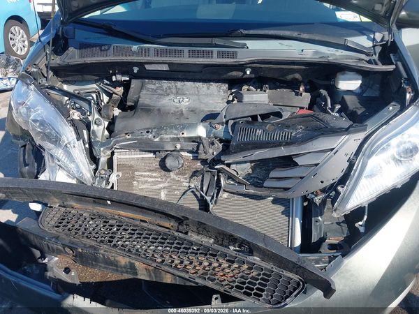 2012 TOYOTA SIENNA XLE 7 PASSENGER — I10
