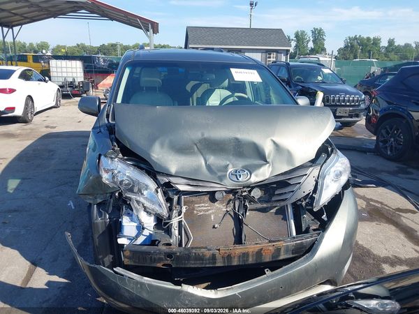2012 TOYOTA SIENNA XLE 7 PASSENGER — I115