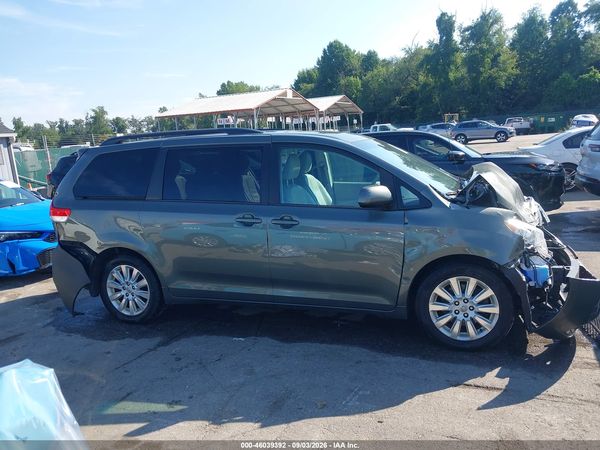2012 TOYOTA SIENNA XLE 7 PASSENGER — I116