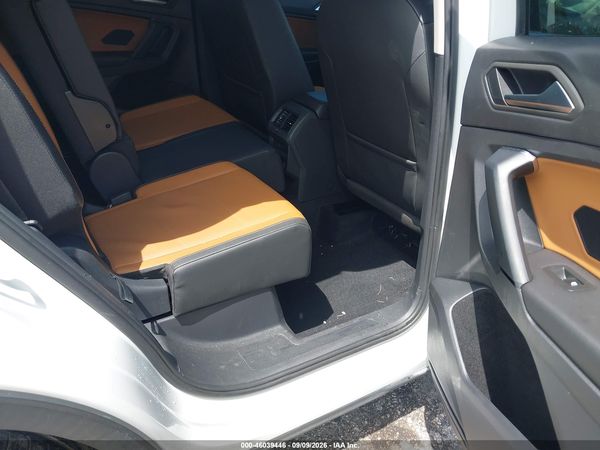 2019 VOLKSWAGEN TIGUAN — I8