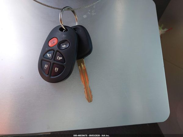 2012 TOYOTA SIENNA XLE 7 PASSENGER