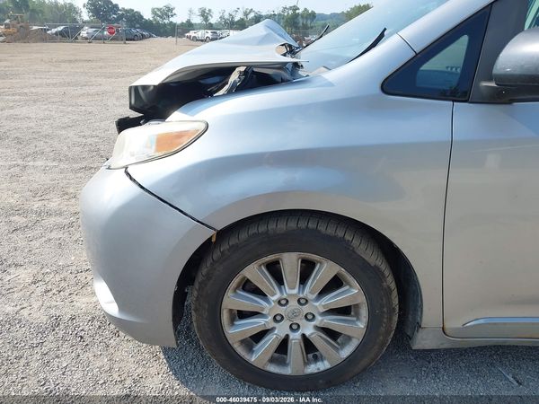 2012 TOYOTA SIENNA XLE 7 PASSENGER