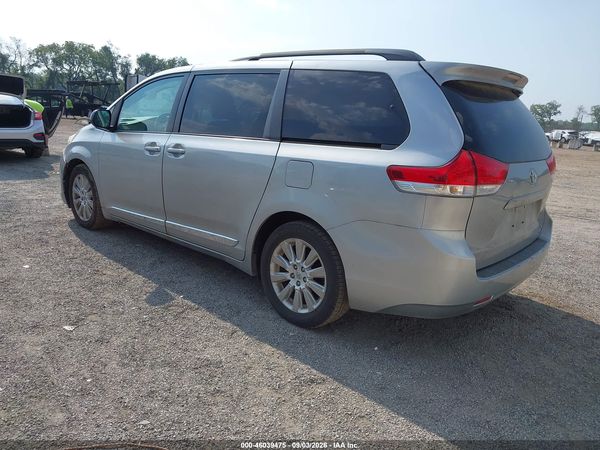 2012 TOYOTA SIENNA XLE 7 PASSENGER