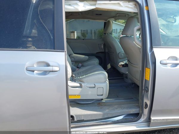2012 TOYOTA SIENNA XLE 7 PASSENGER