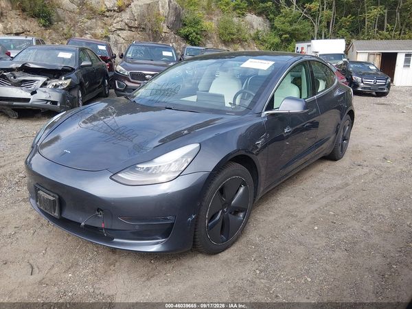 2018 TESLA MODEL 3 — I2