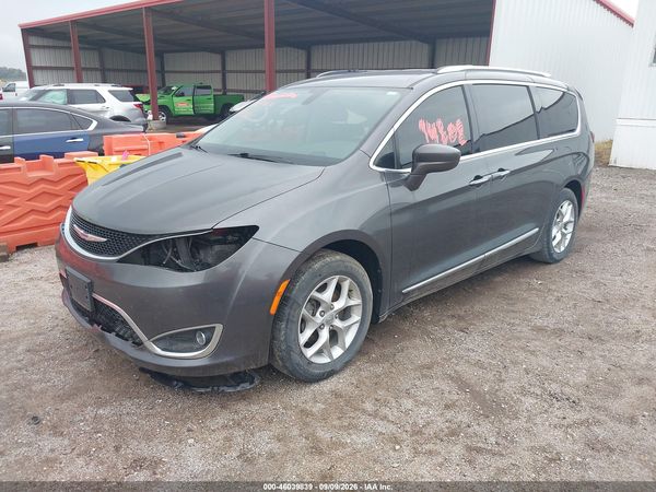 2019 CHRYSLER PACIFICA — I2