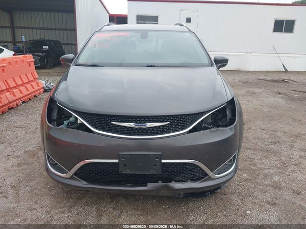 2019 CHRYSLER PACIFICA TOURING L — I115