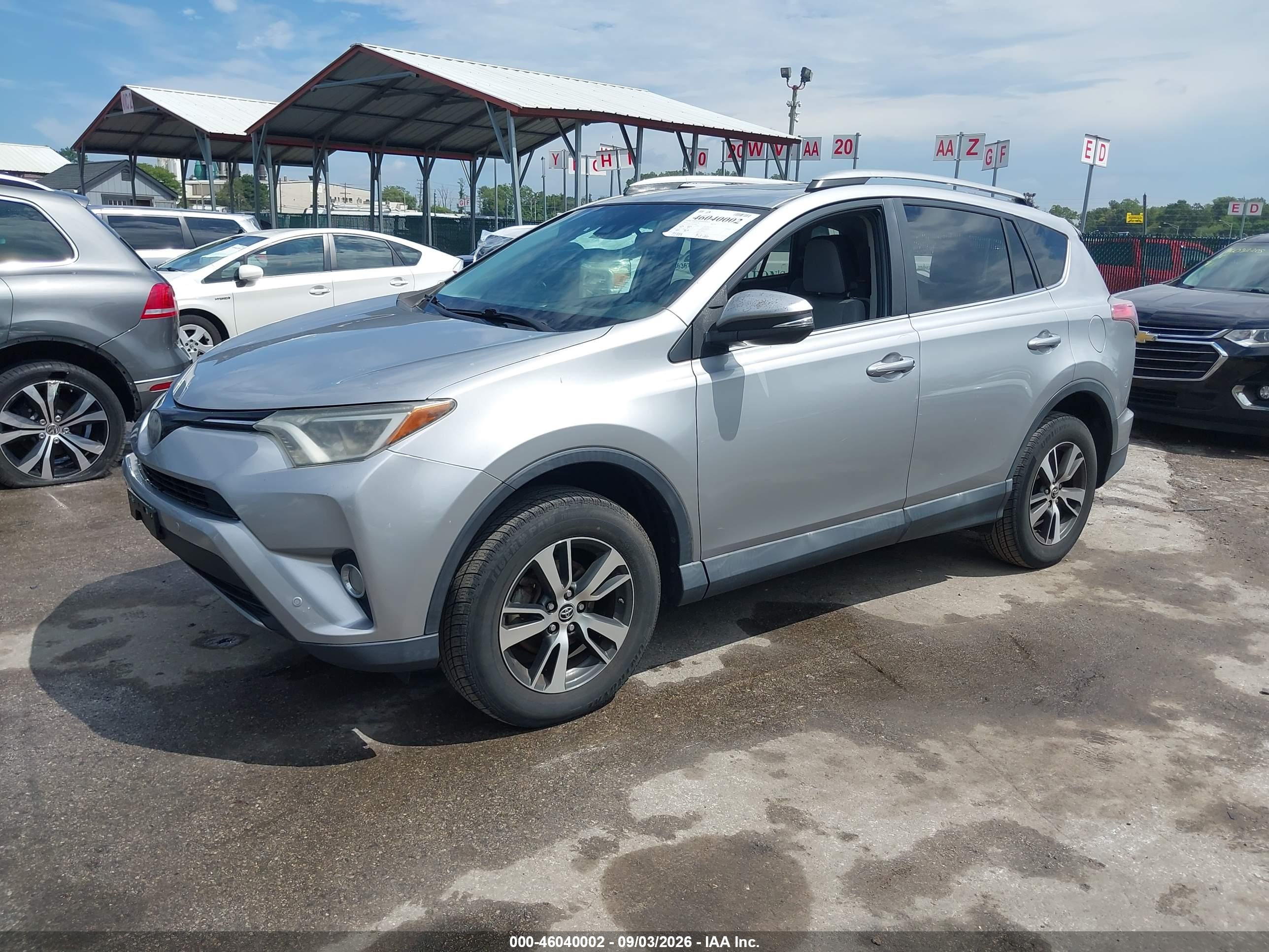 2018 TOYOTA RAV4 XLE — I2
