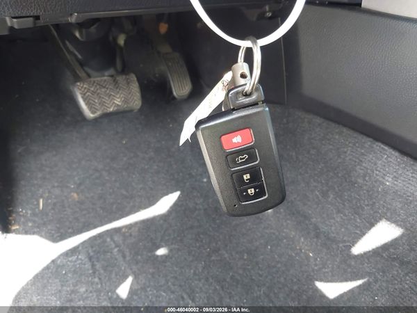 2018 TOYOTA RAV4 XLE — I11