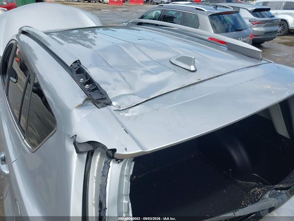 2018 TOYOTA RAV4 XLE — I156