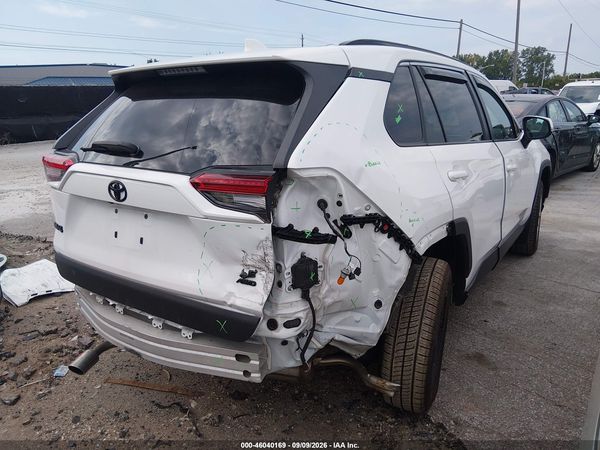 2019 TOYOTA RAV4 LE — I4