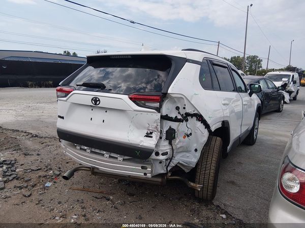 2019 TOYOTA RAV4 LE — I6