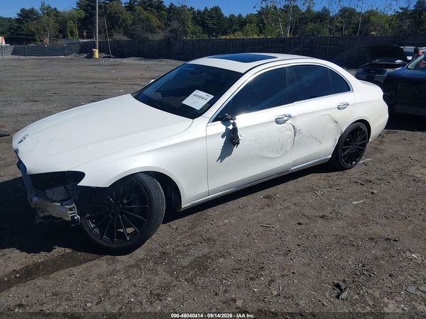 2017 MERCEDES-BENZ E 300 — I2
