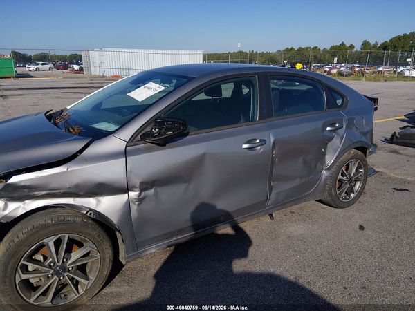2023 KIA FORTE LXS — I71