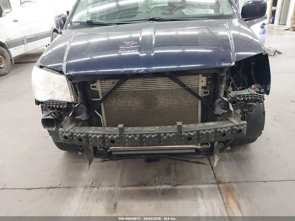 2013 DODGE GRAND CARAVAN SXT — I6