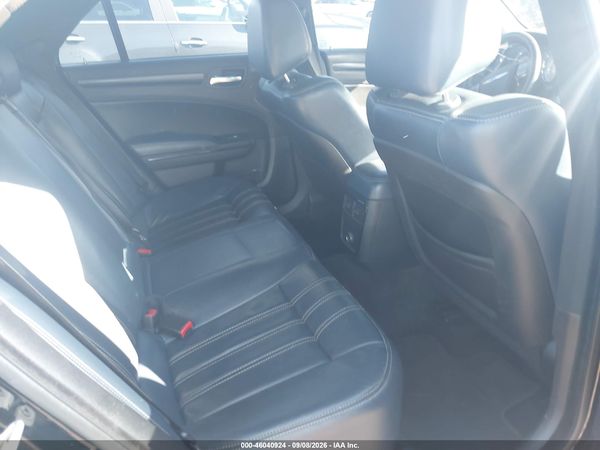 2014 CHRYSLER 300 300S — I8