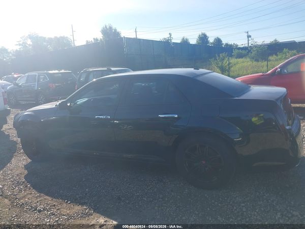 2014 CHRYSLER 300 300S — I117