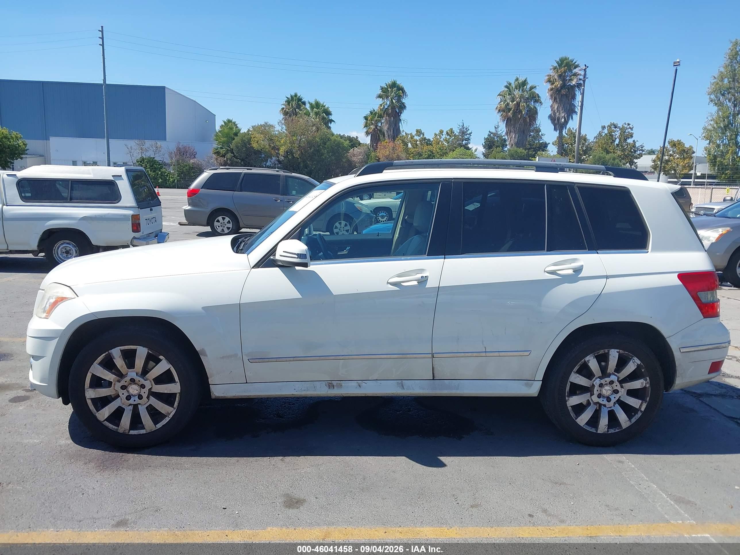 2012 MERCEDES-BENZ GLK 350