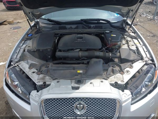 2015 JAGUAR XF 2.0T PREMIUM — I10