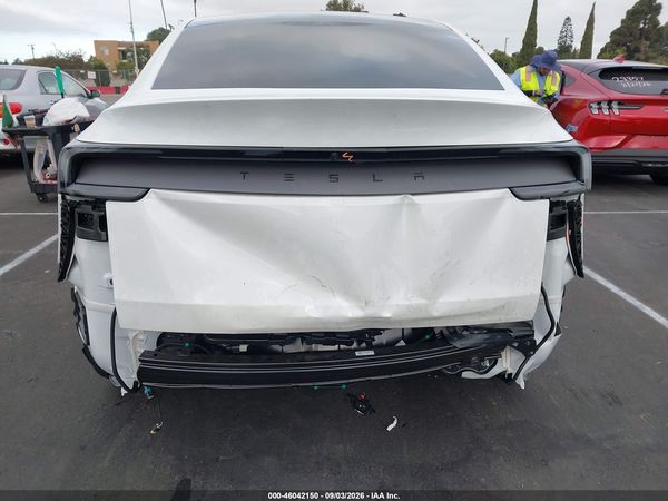 2026 TESLA MODEL Y — I6