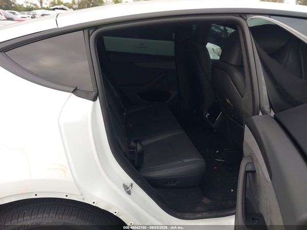 2026 TESLA MODEL Y — I8