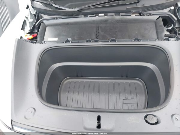 2026 TESLA MODEL Y — I10