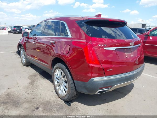 2017 CADILLAC XT5 PLATINUM — I3