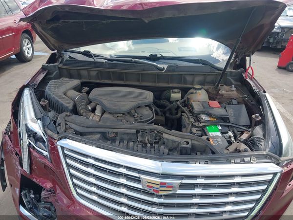 2017 CADILLAC XT5 PLATINUM — I10