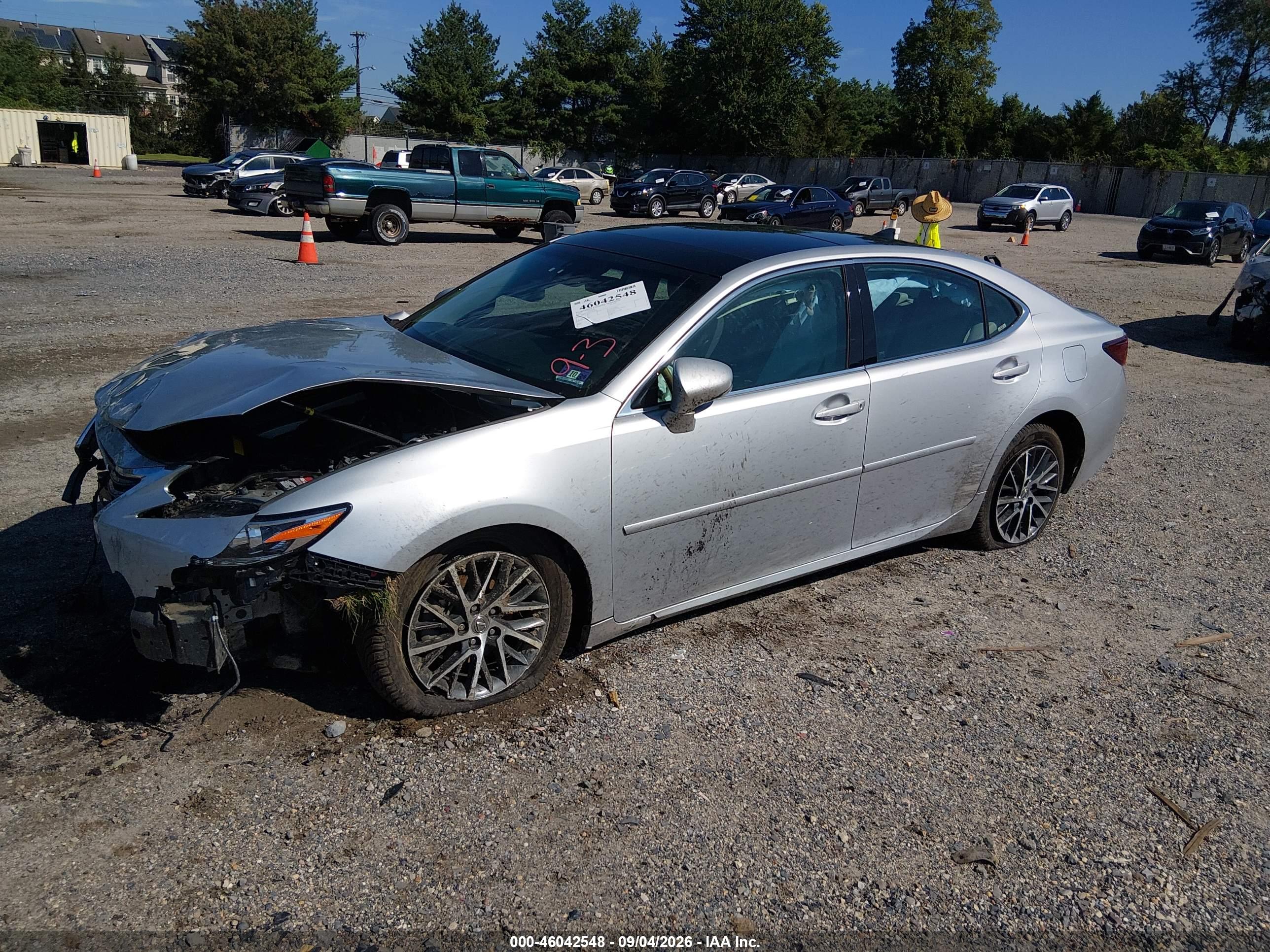 2016 LEXUS ES 350 — I2