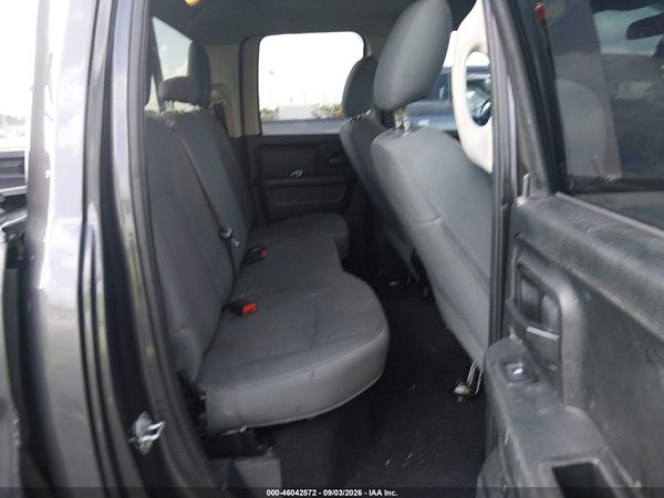2017 RAM 1500 EXPRESS  4X2 6'4 BOX — I8