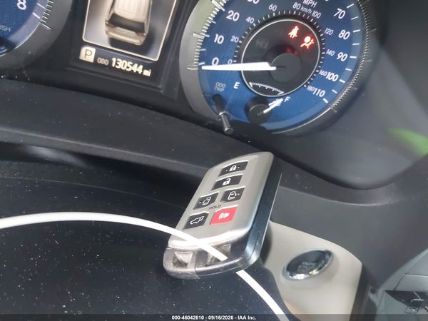 2015 TOYOTA SIENNA XLE 7 PASSENGER — I11