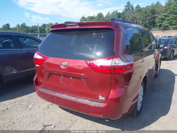 2015 TOYOTA SIENNA XLE 7 PASSENGER — I119