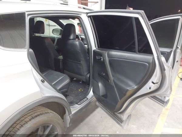 2016 TOYOTA RAV4 SE — I8