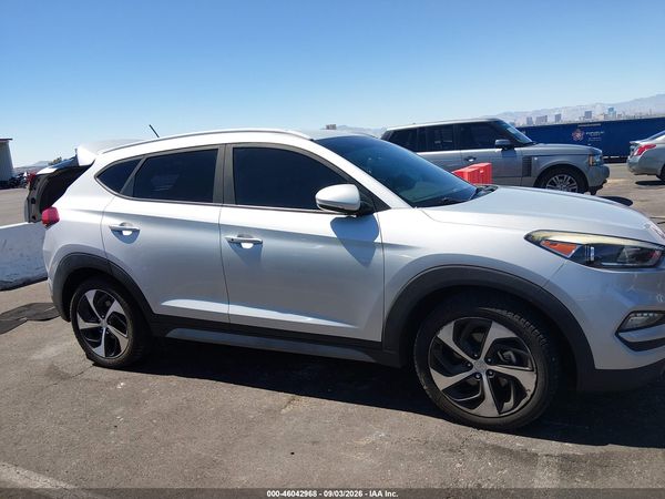 2017 HYUNDAI TUCSON SPORT — I116